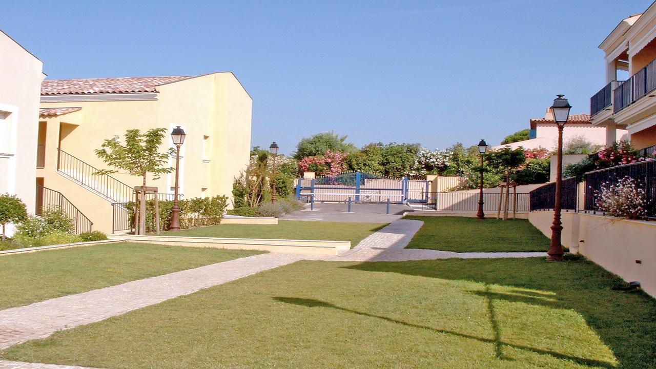 Appartement Les Pins Bleus A8 Sainte-Maxime Exterior foto